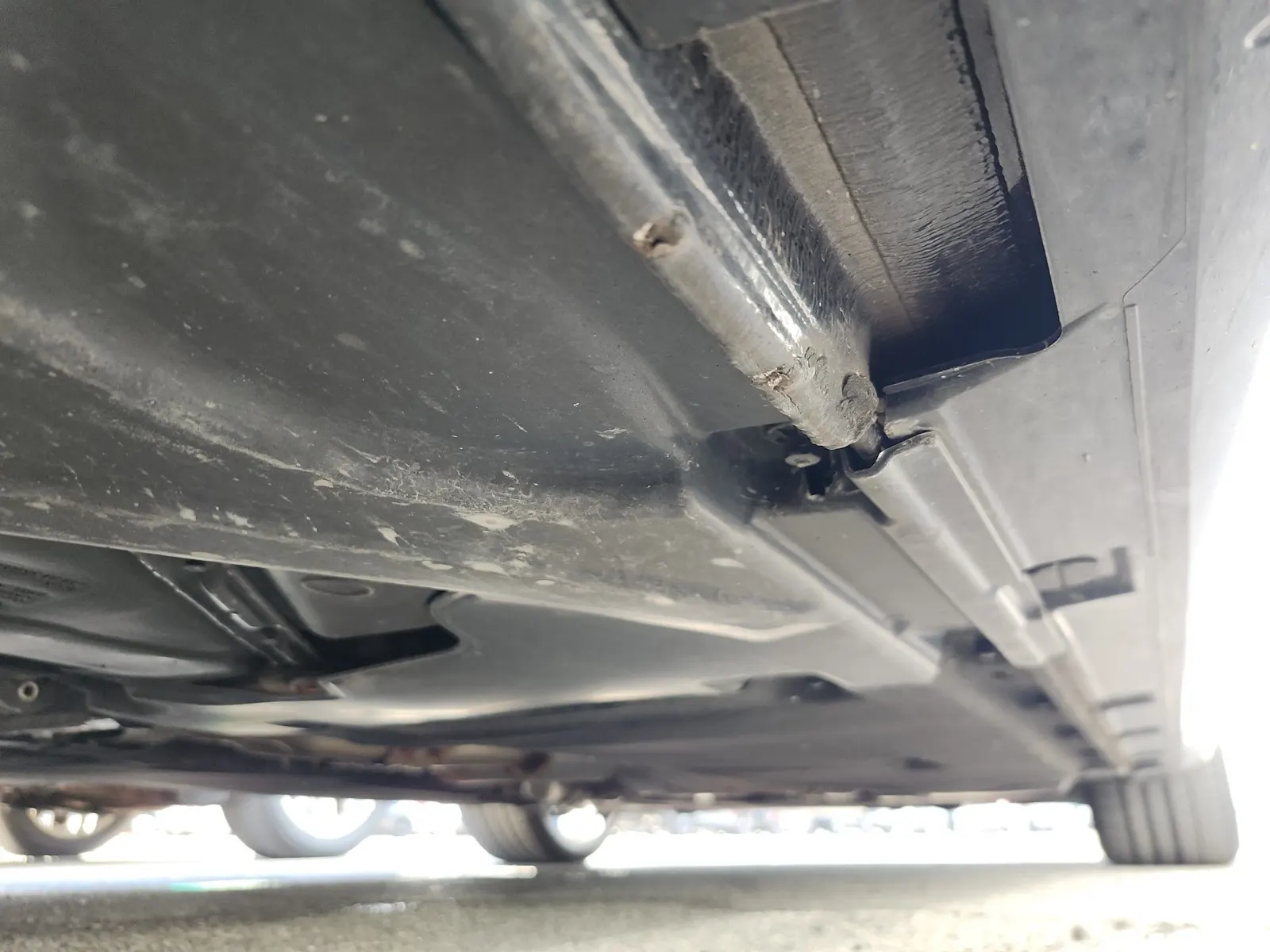 Undercarriage - Passenger Photo