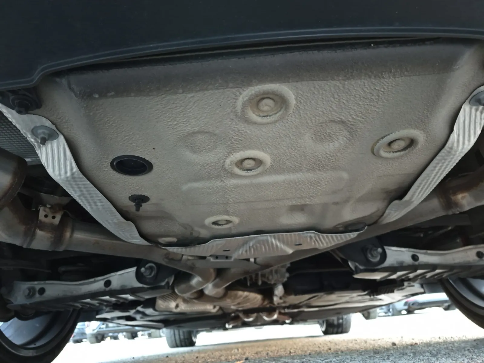 Undercarriage - Rear Photo