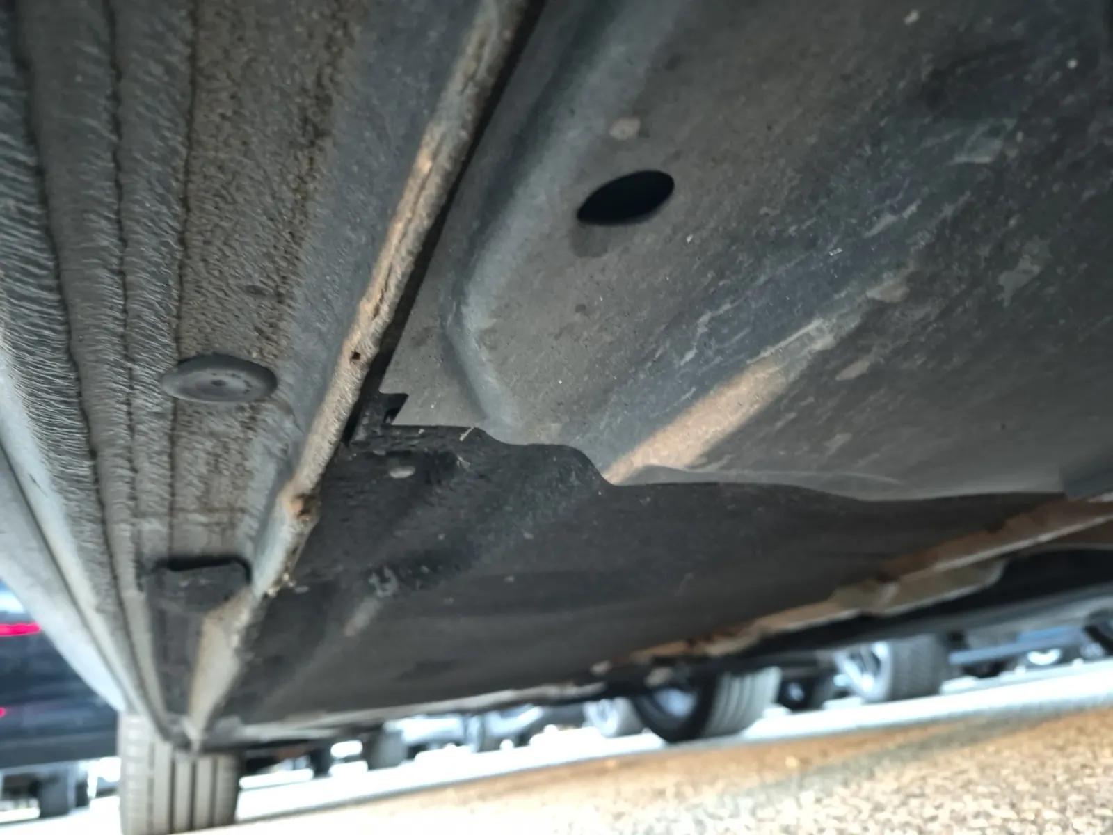 Undercarriage - Passenger Photo