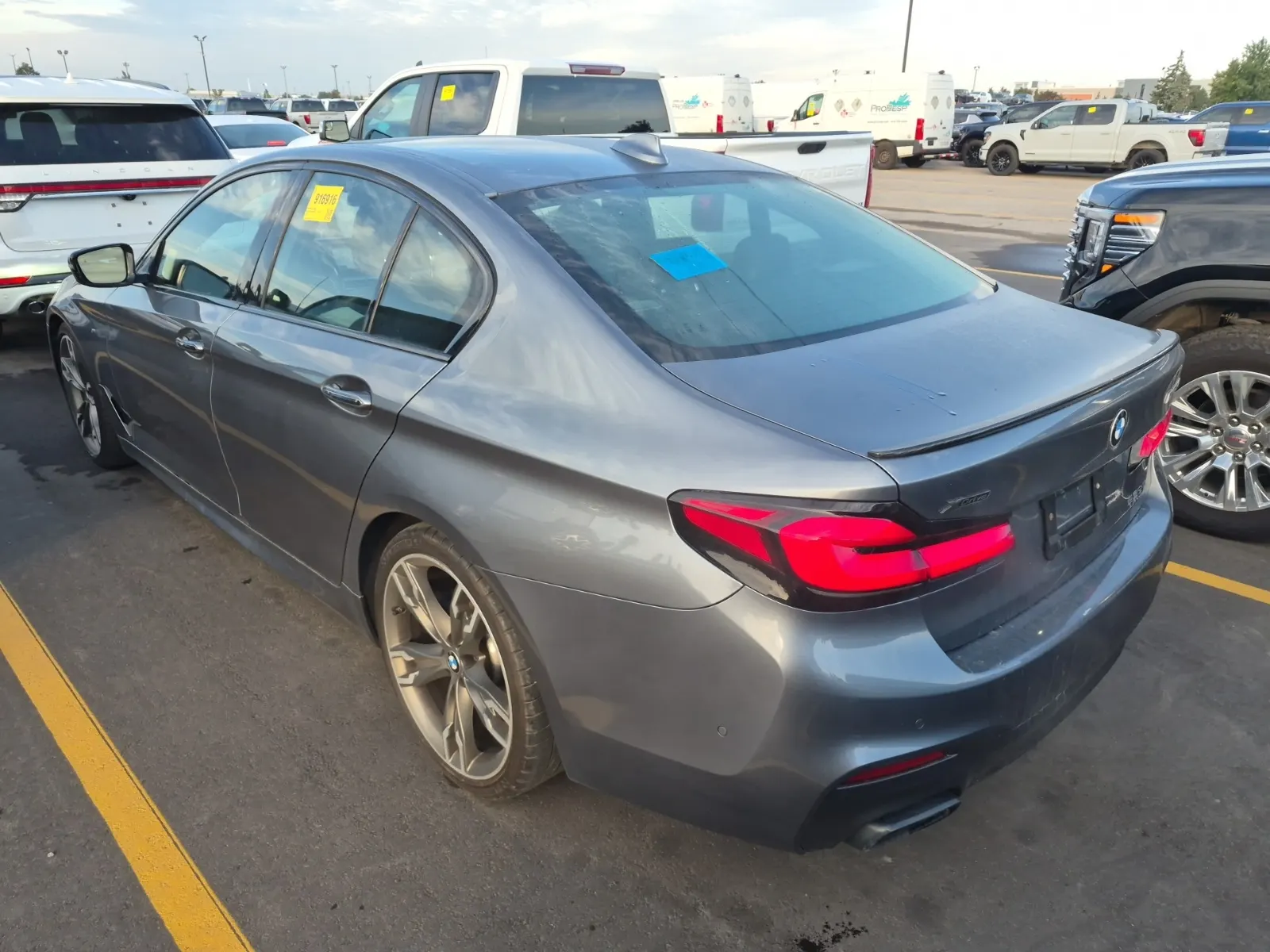 Driver Rear 3/4 Photo
