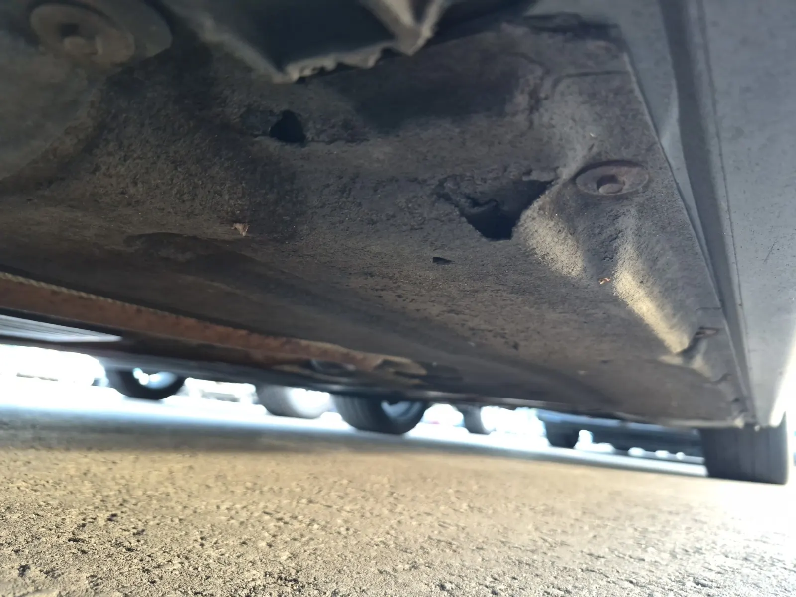 Undercarriage - Driver Photo