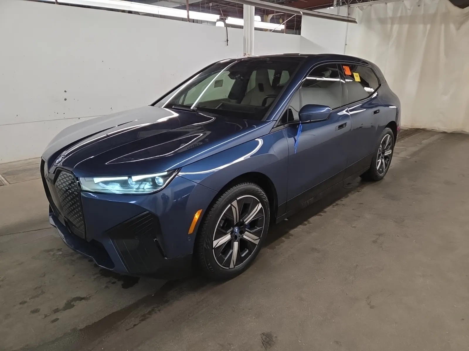 2023 BMW iX