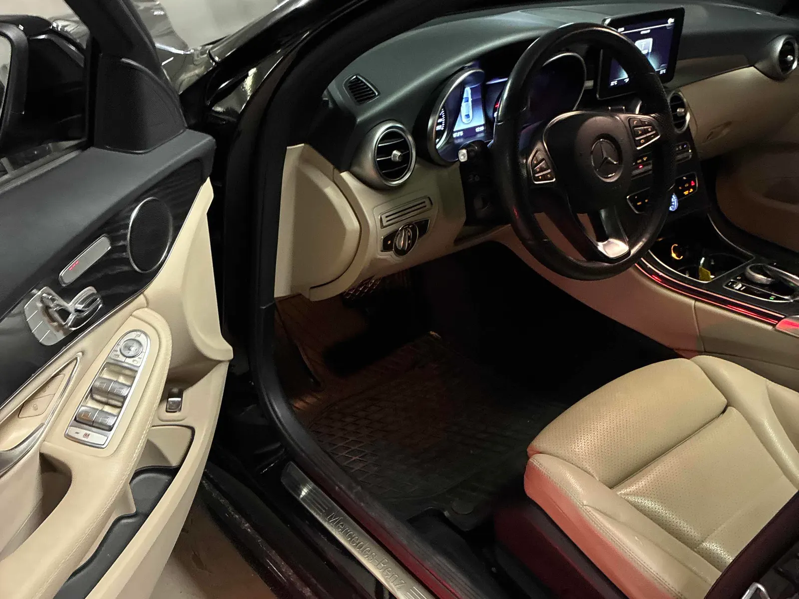 Interior driver side