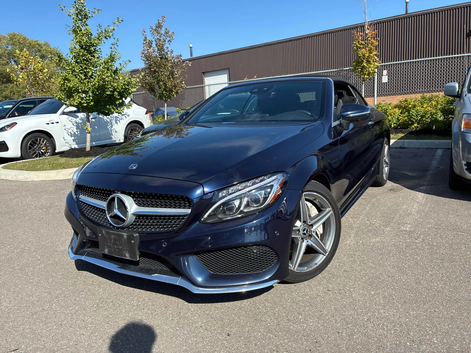 3/4 Front (Main image)