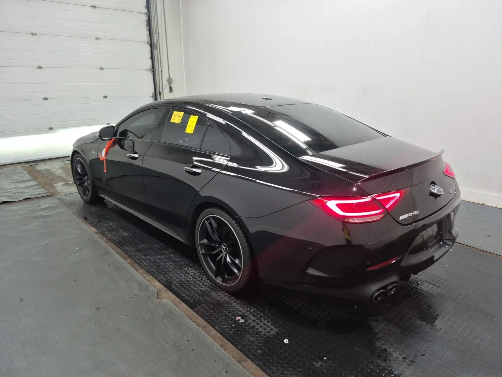 Driver Rear 3/4 Photo