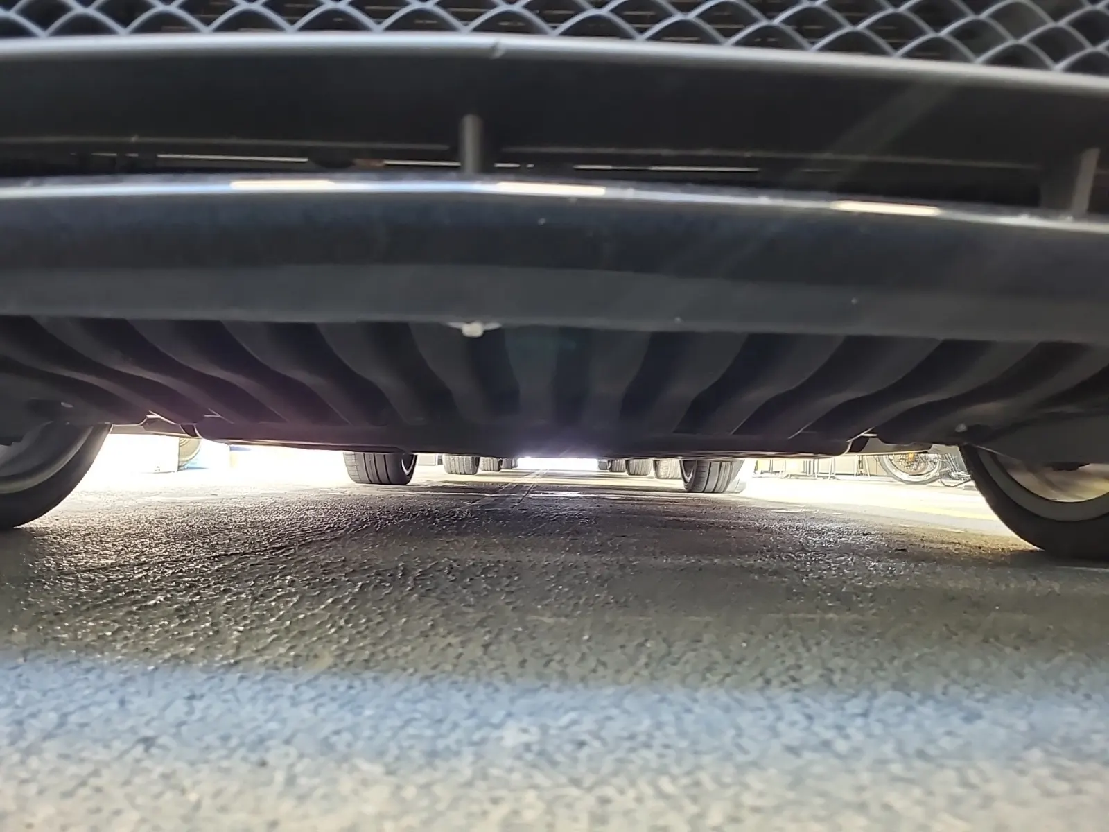Undercarriage - Front Photo