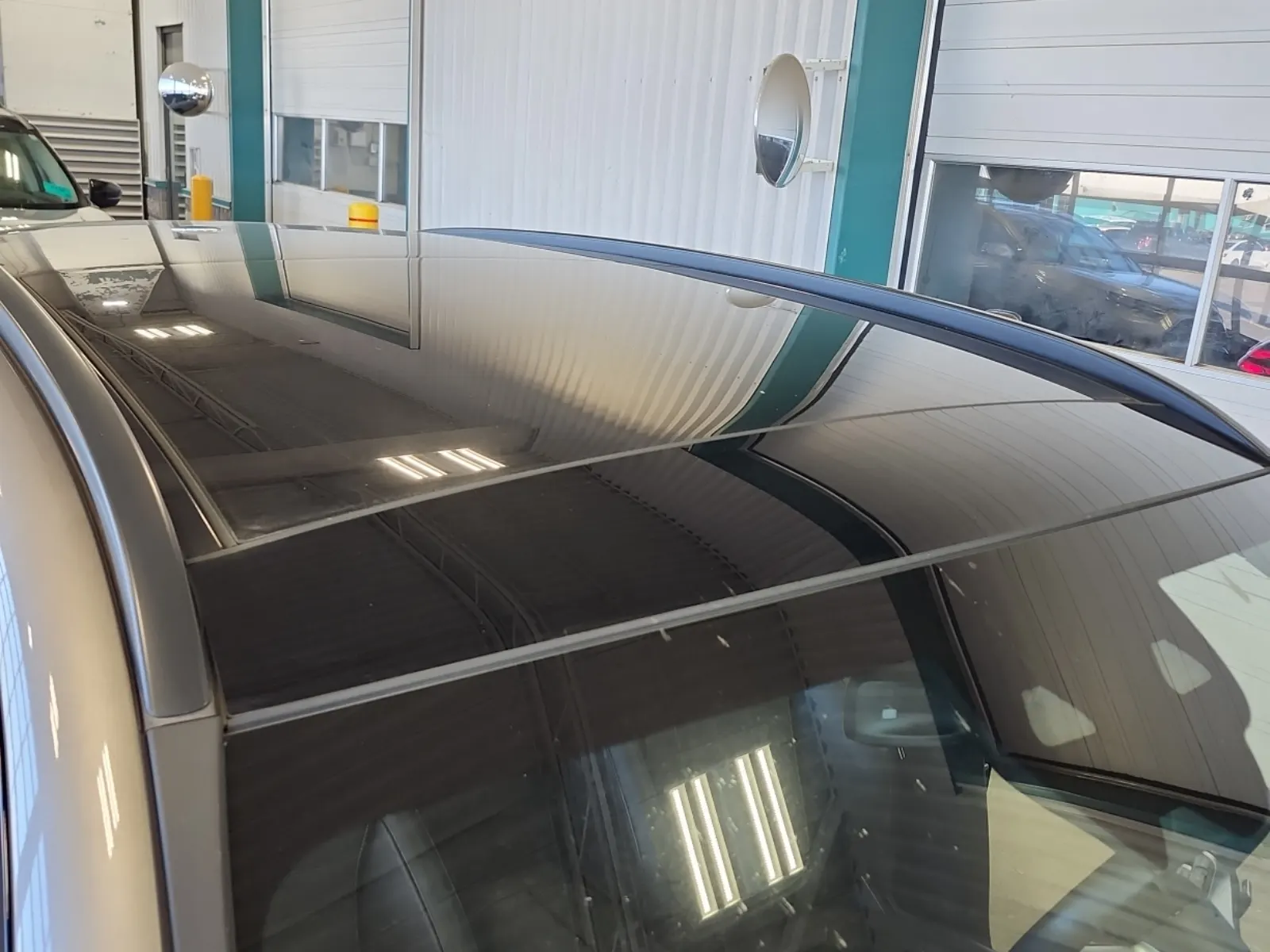 Exterior Roof Photo