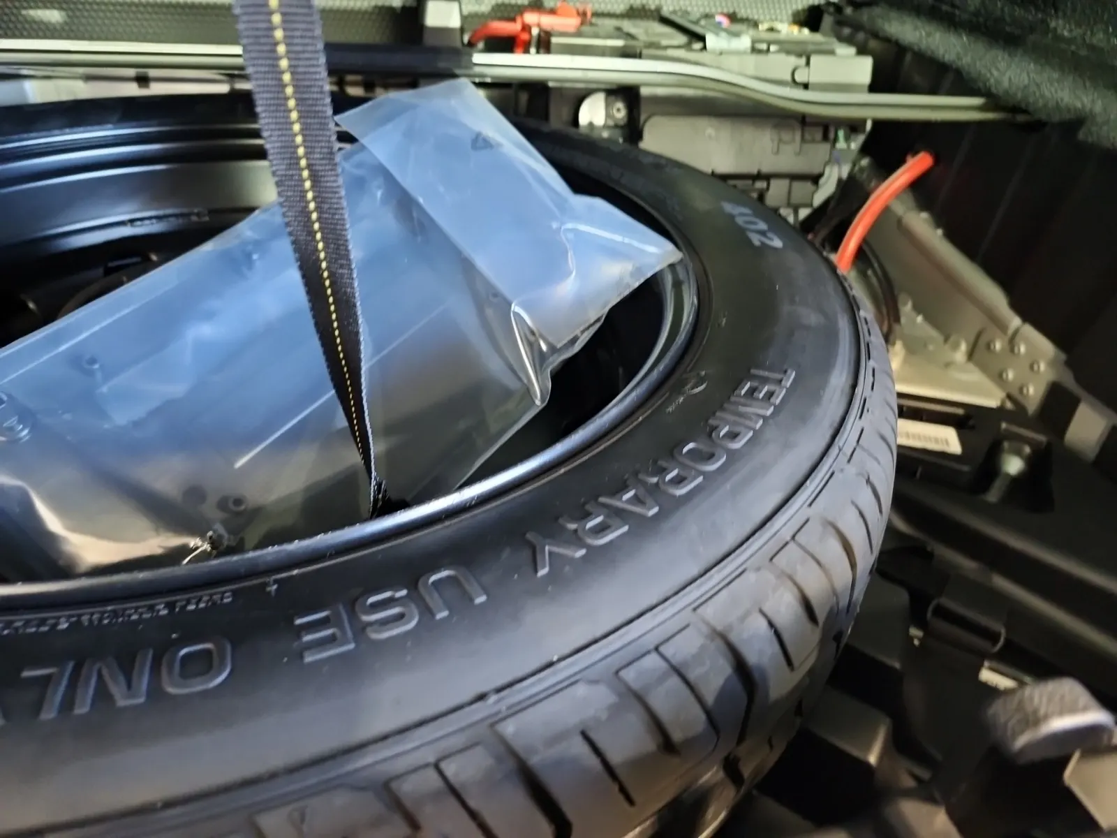 Spare Tire & Wheel Photo