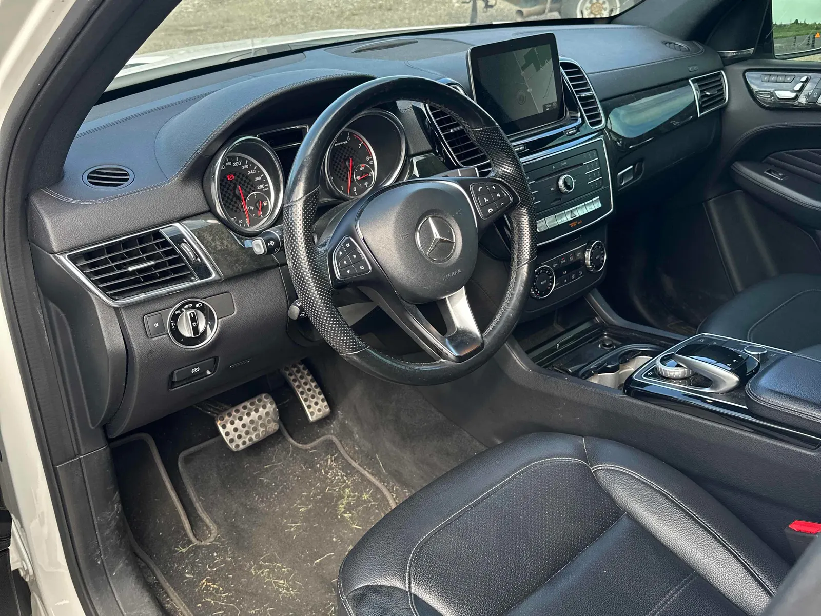Interior driver side