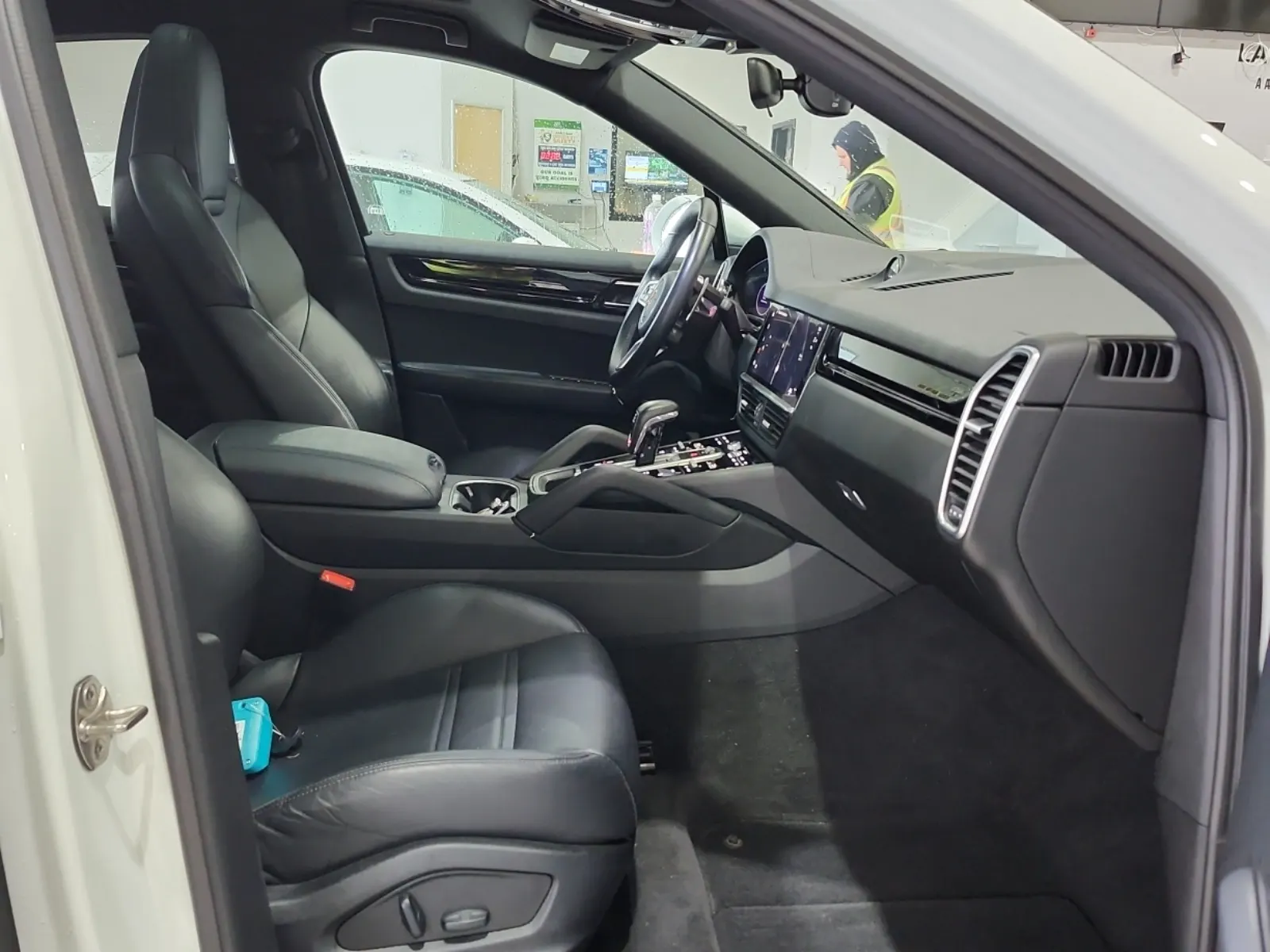Right Side Interior Photo