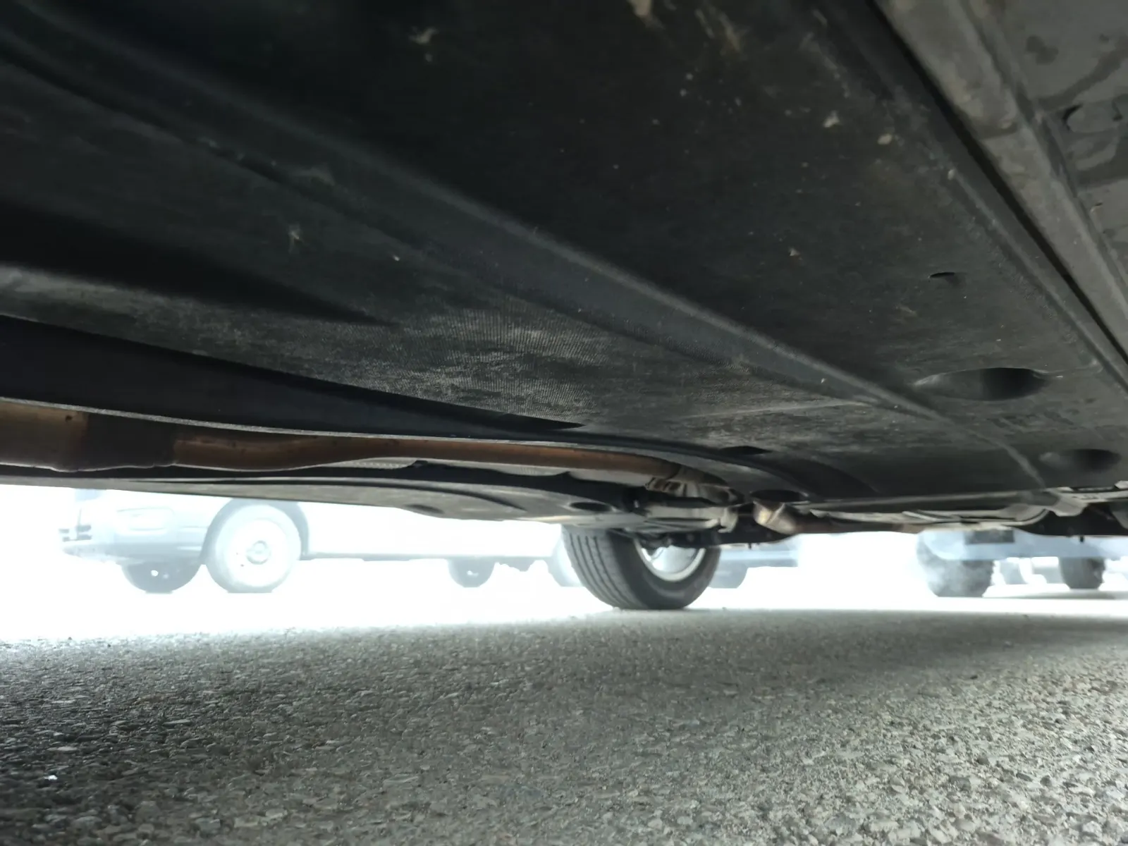Undercarriage - Driver Photo