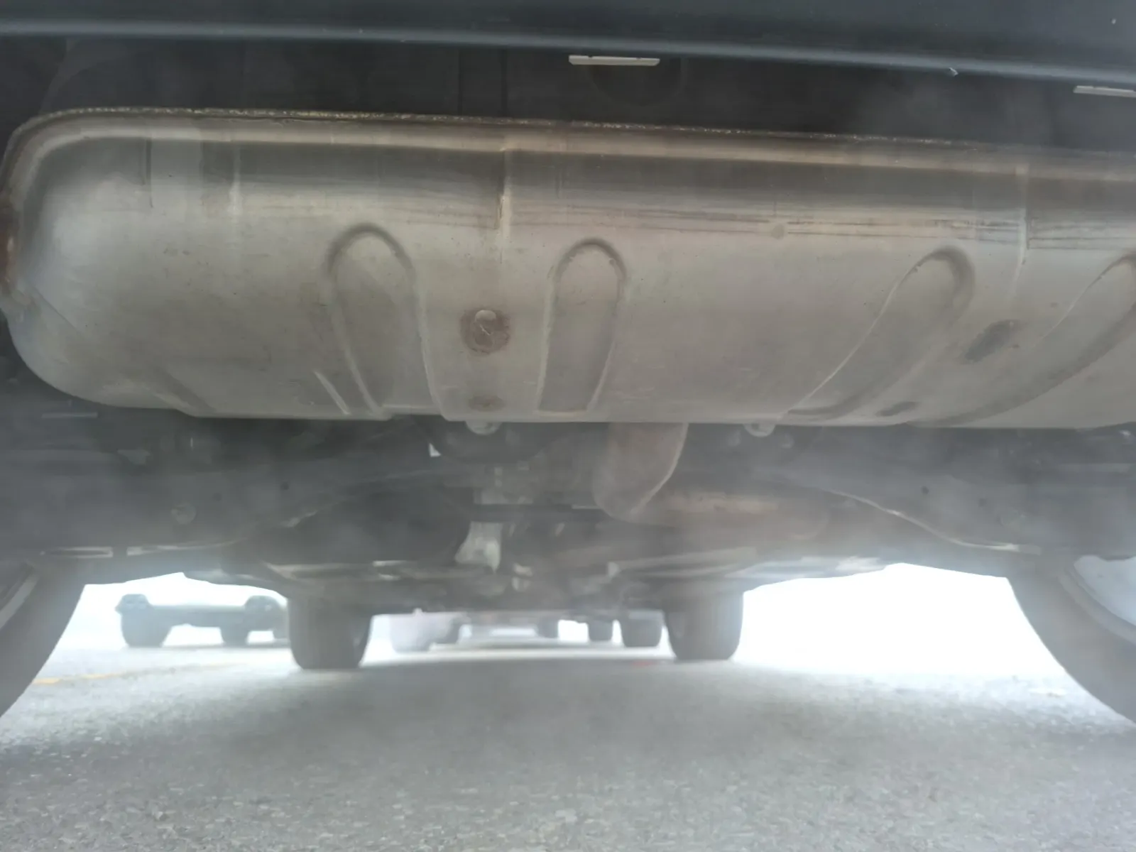 Undercarriage - Rear Photo