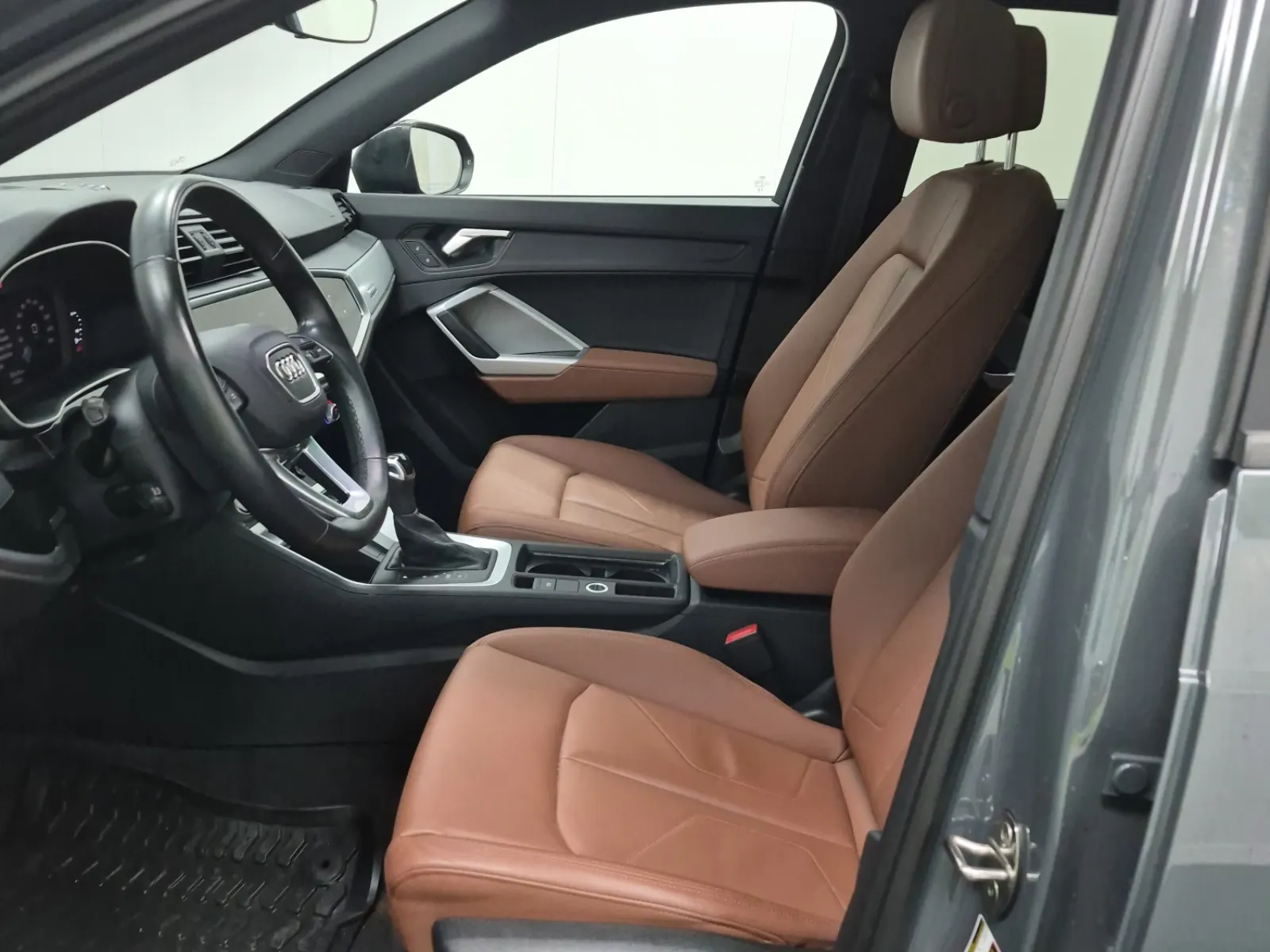 Front Interior Photo