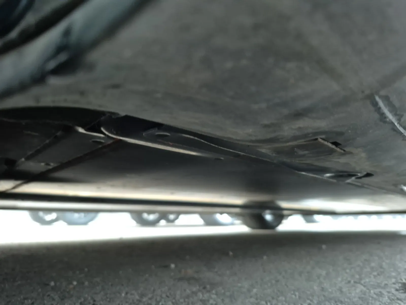 Undercarriage - Passenger Photo