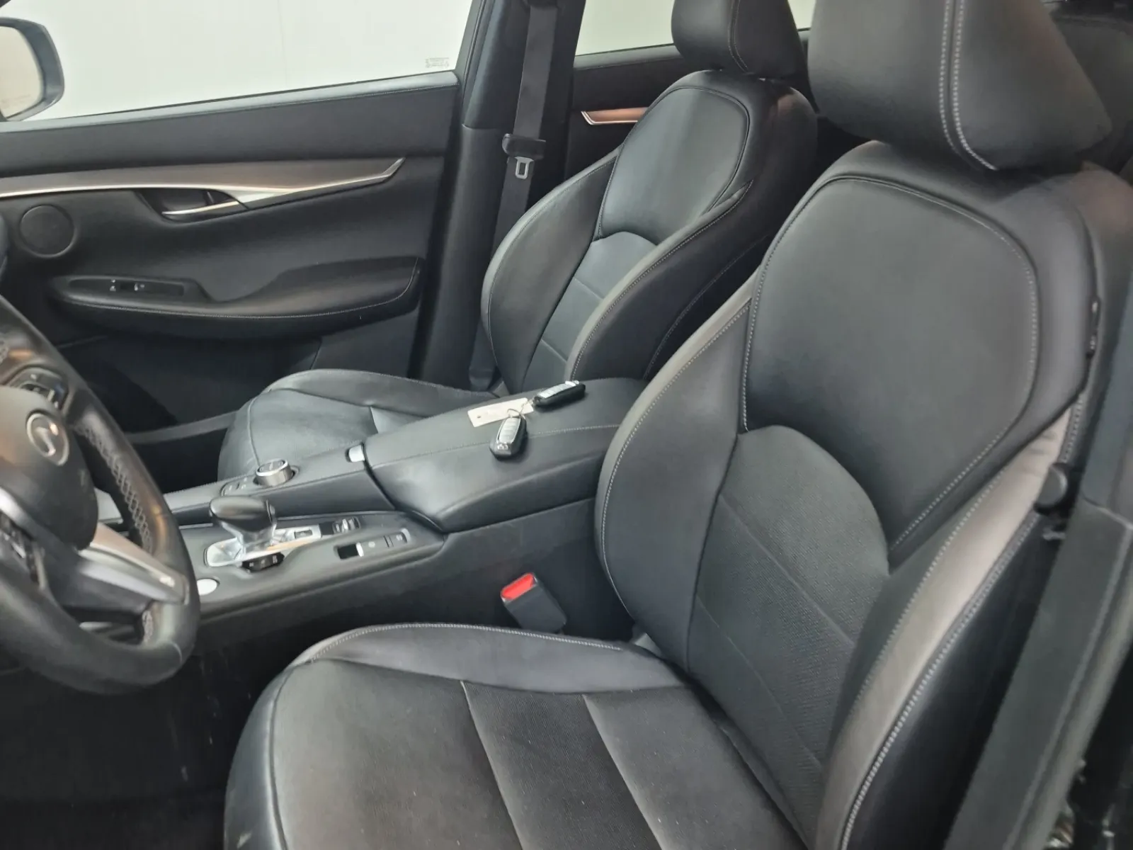 Front Interior Photo