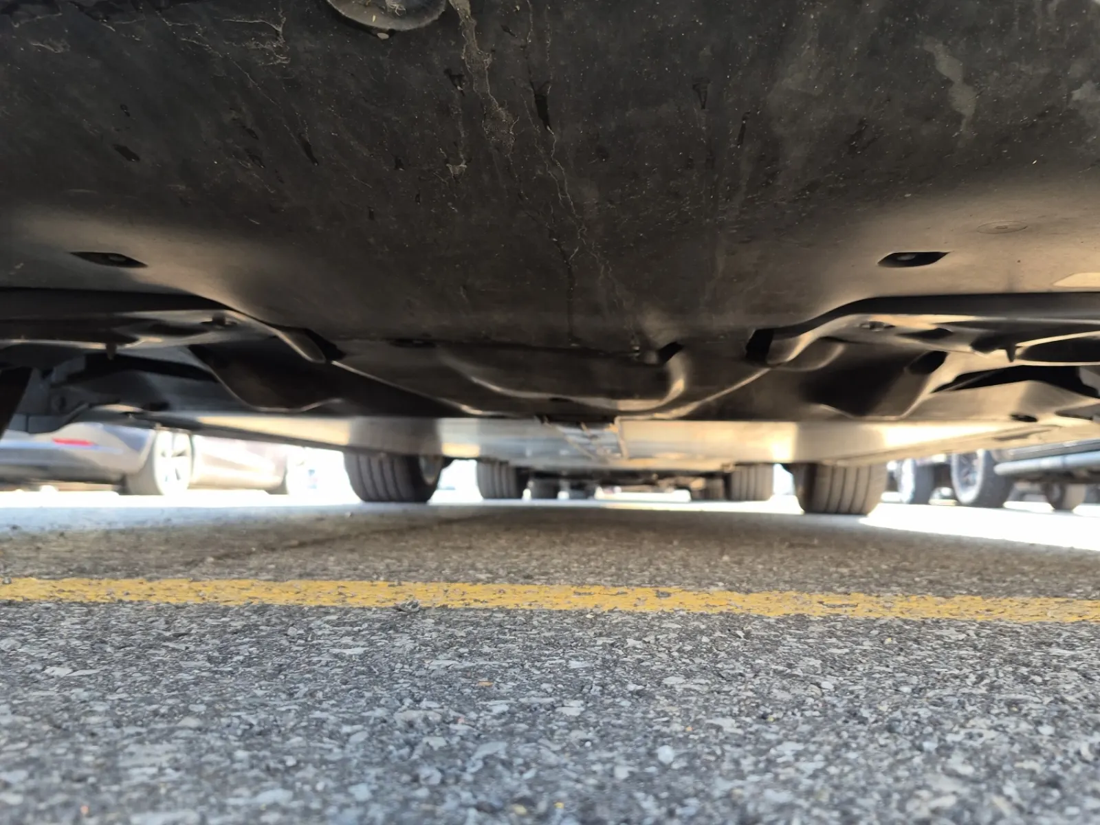 Undercarriage - Rear Photo