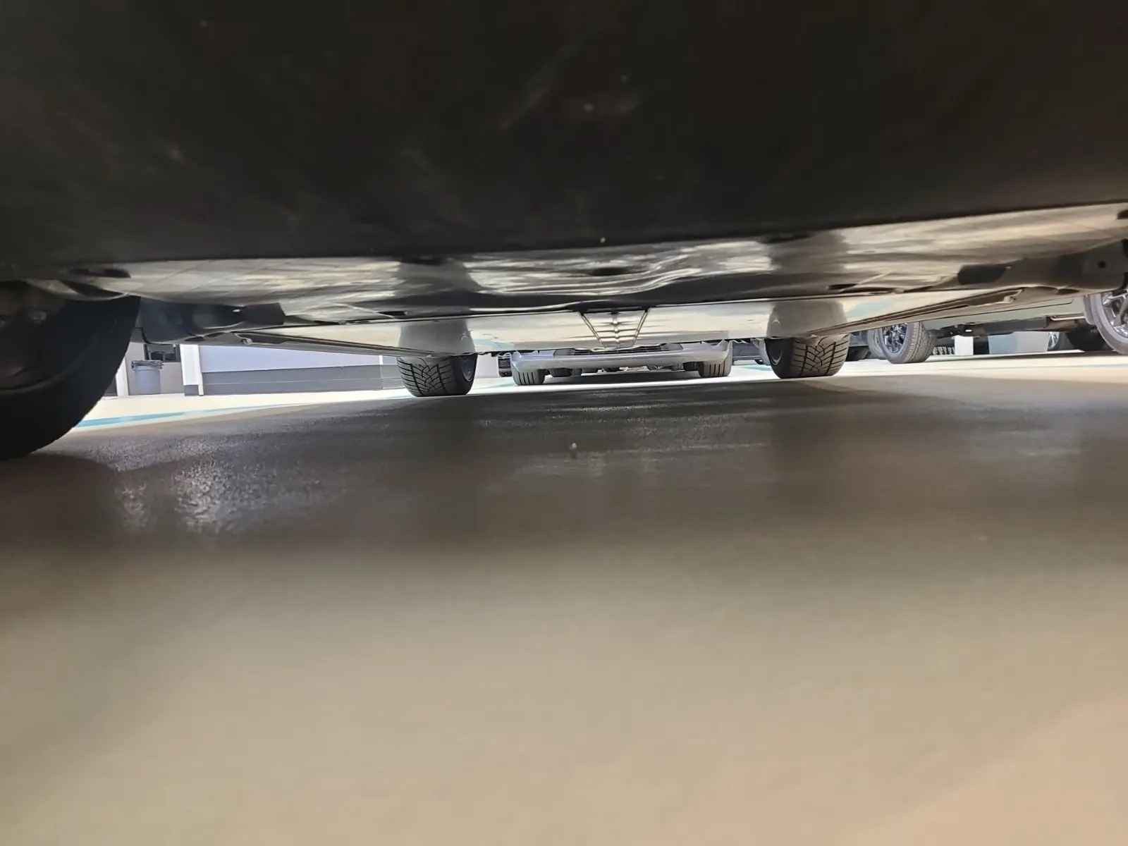 Undercarriage - Front Photo