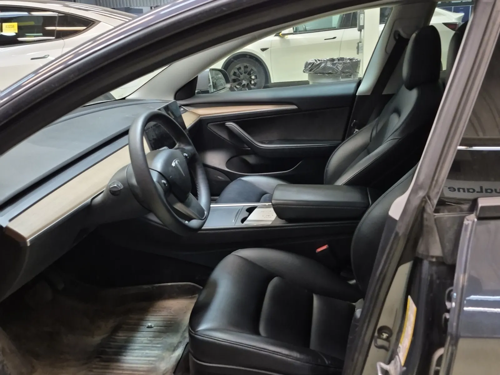 Front Interior Photo