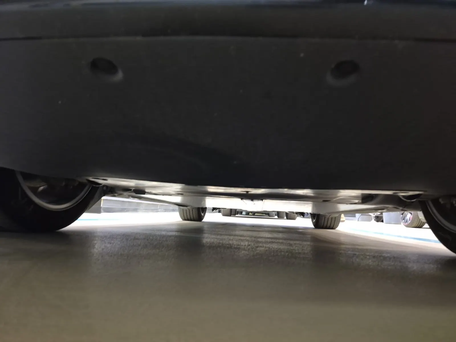 Undercarriage - Front Photo
