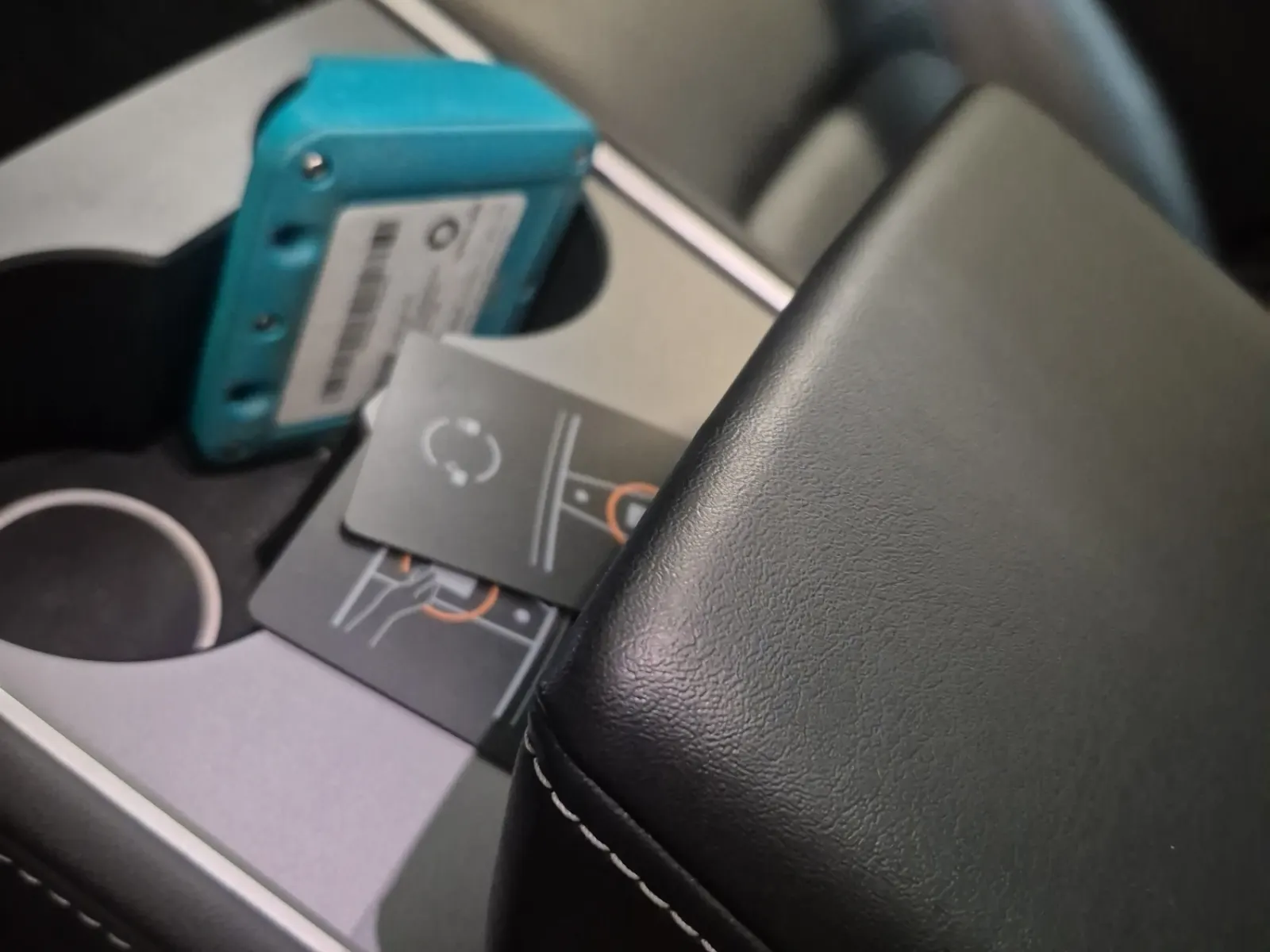 Keys/Fobs/Manual Photo