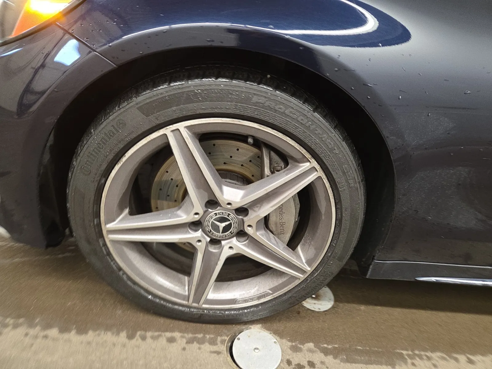 Front driver wheel/tire photo