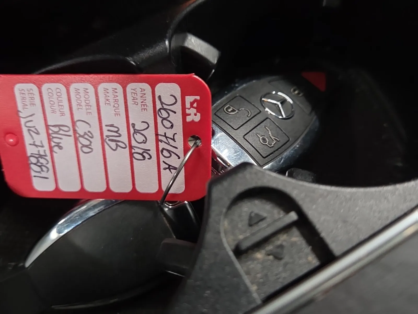 Keys/Fobs/Manual Photo