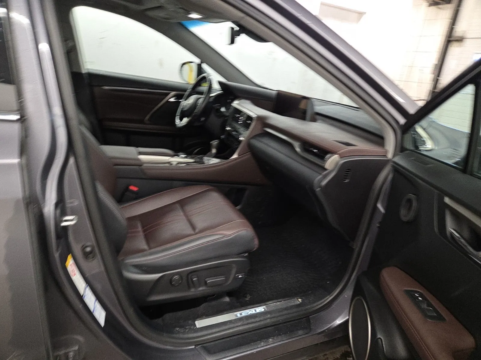 Right Side Interior Photo