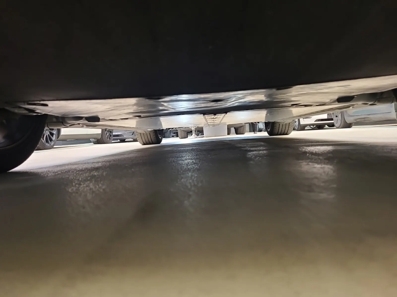 Undercarriage - Front Photo