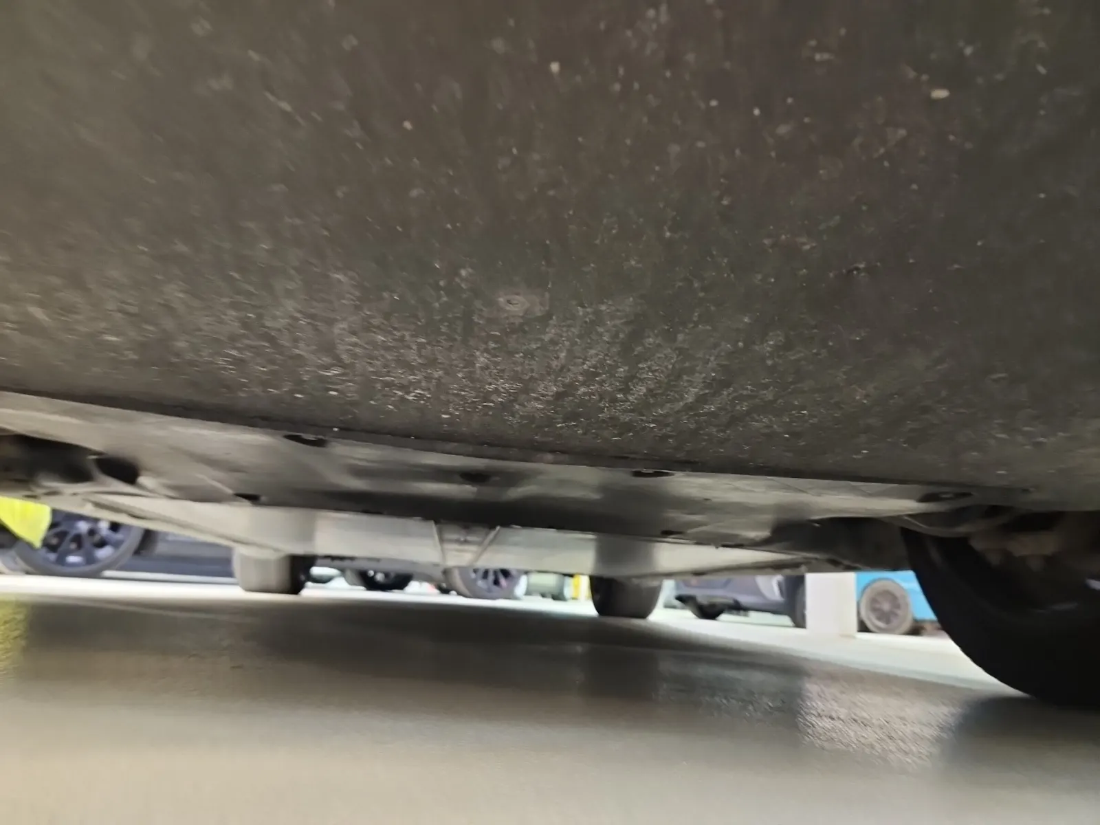 Undercarriage - Front Photo