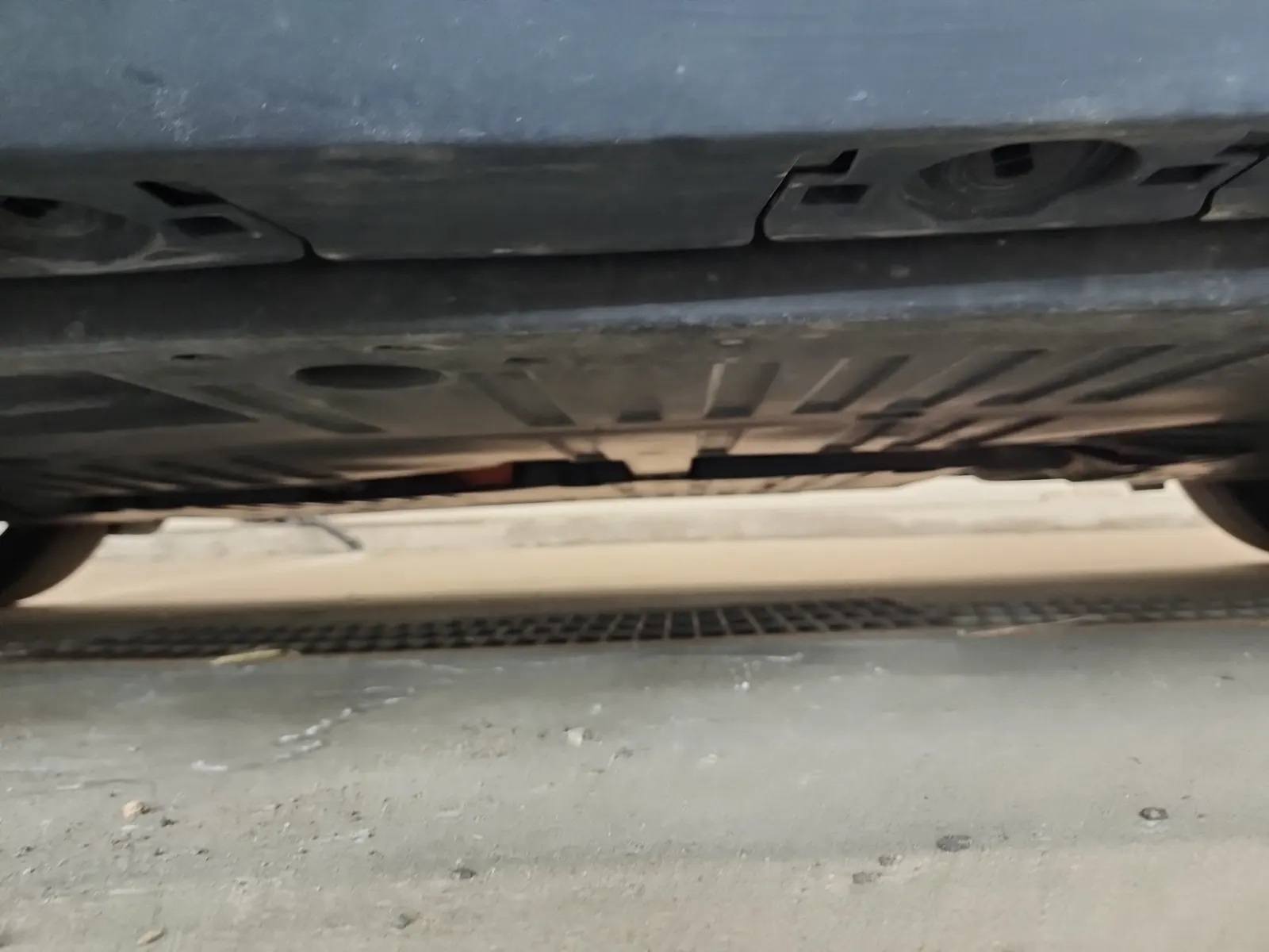 Undercarriage - Driver Photo