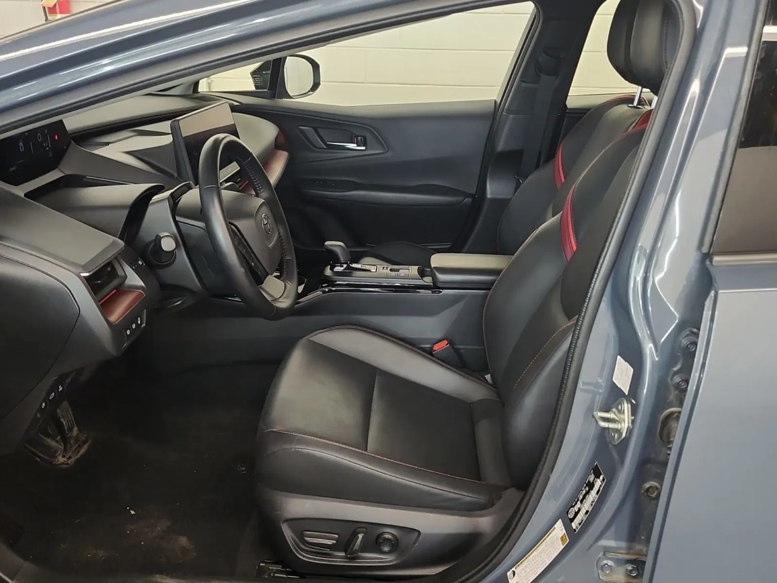 Front Interior Photo