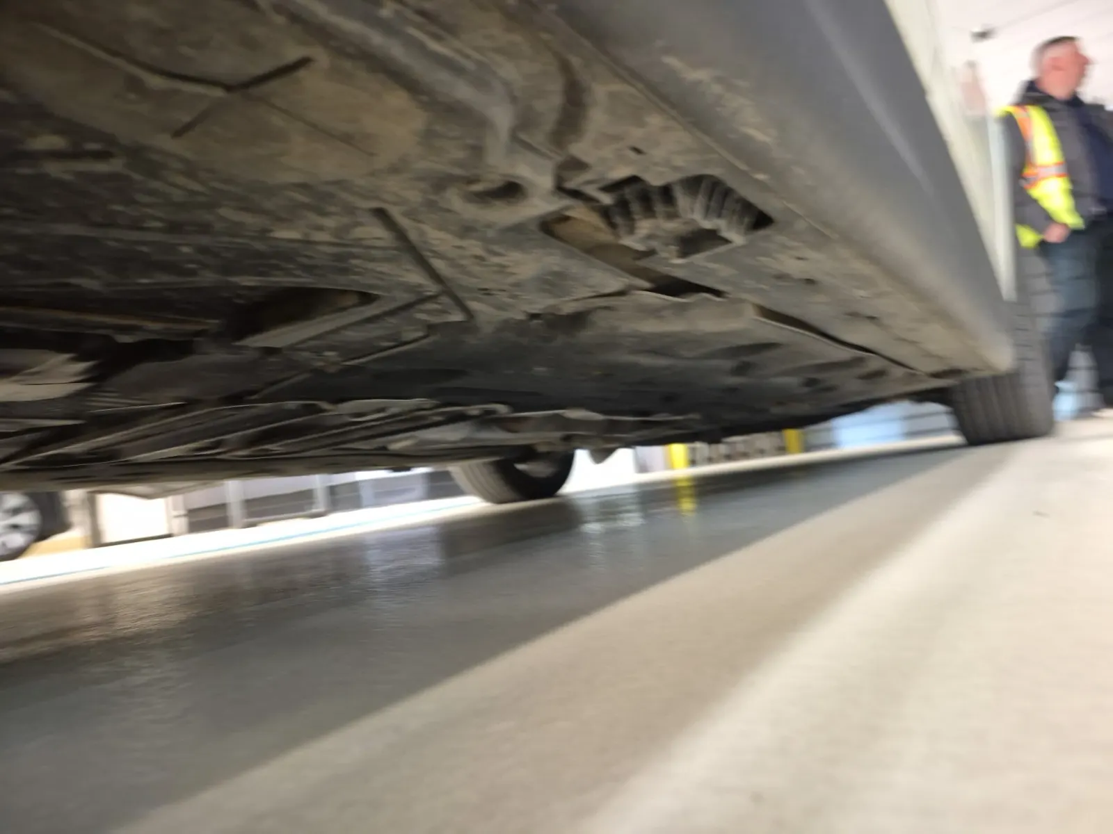 Undercarriage - Passenger Photo