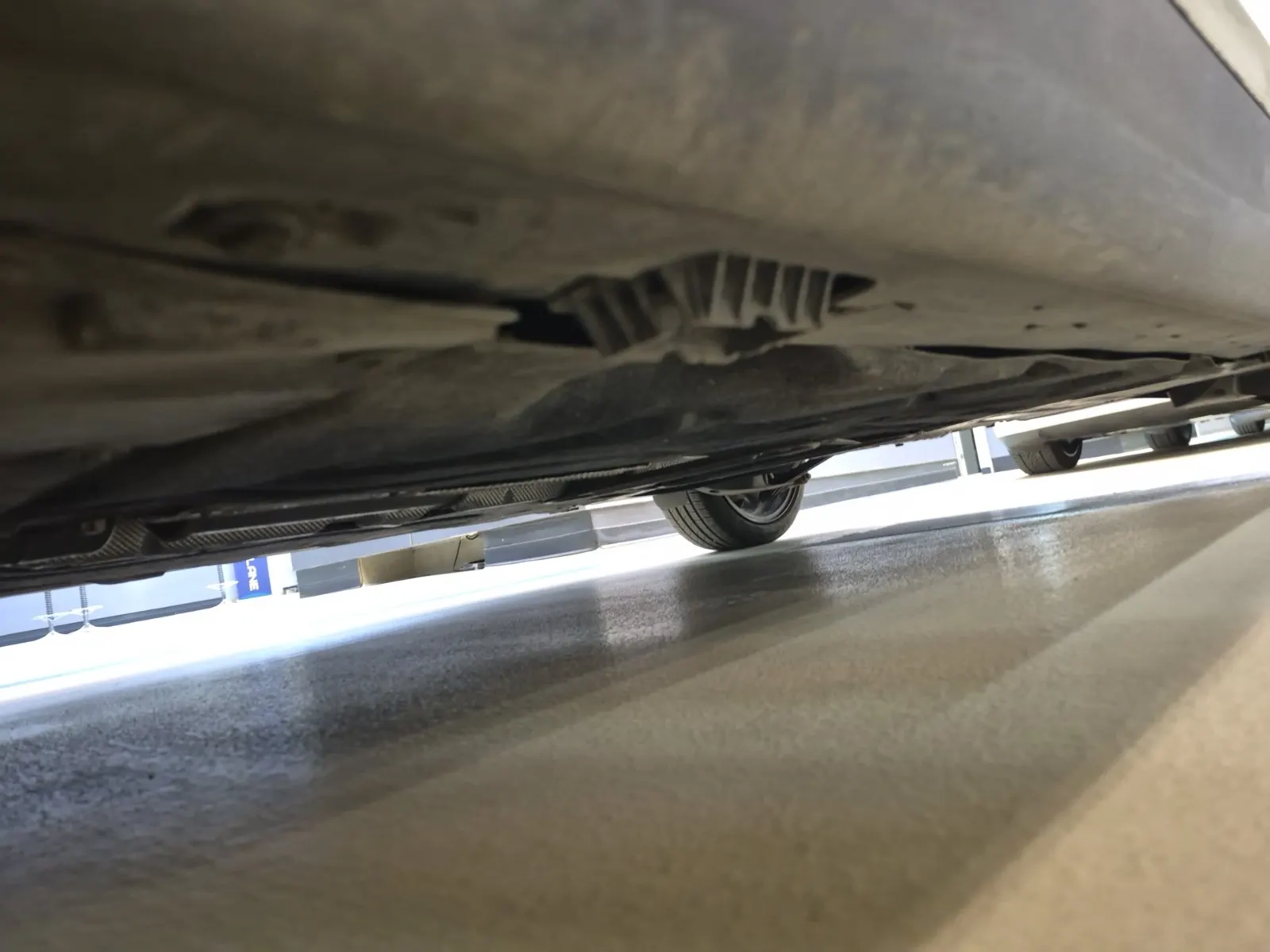 Undercarriage - Driver Photo