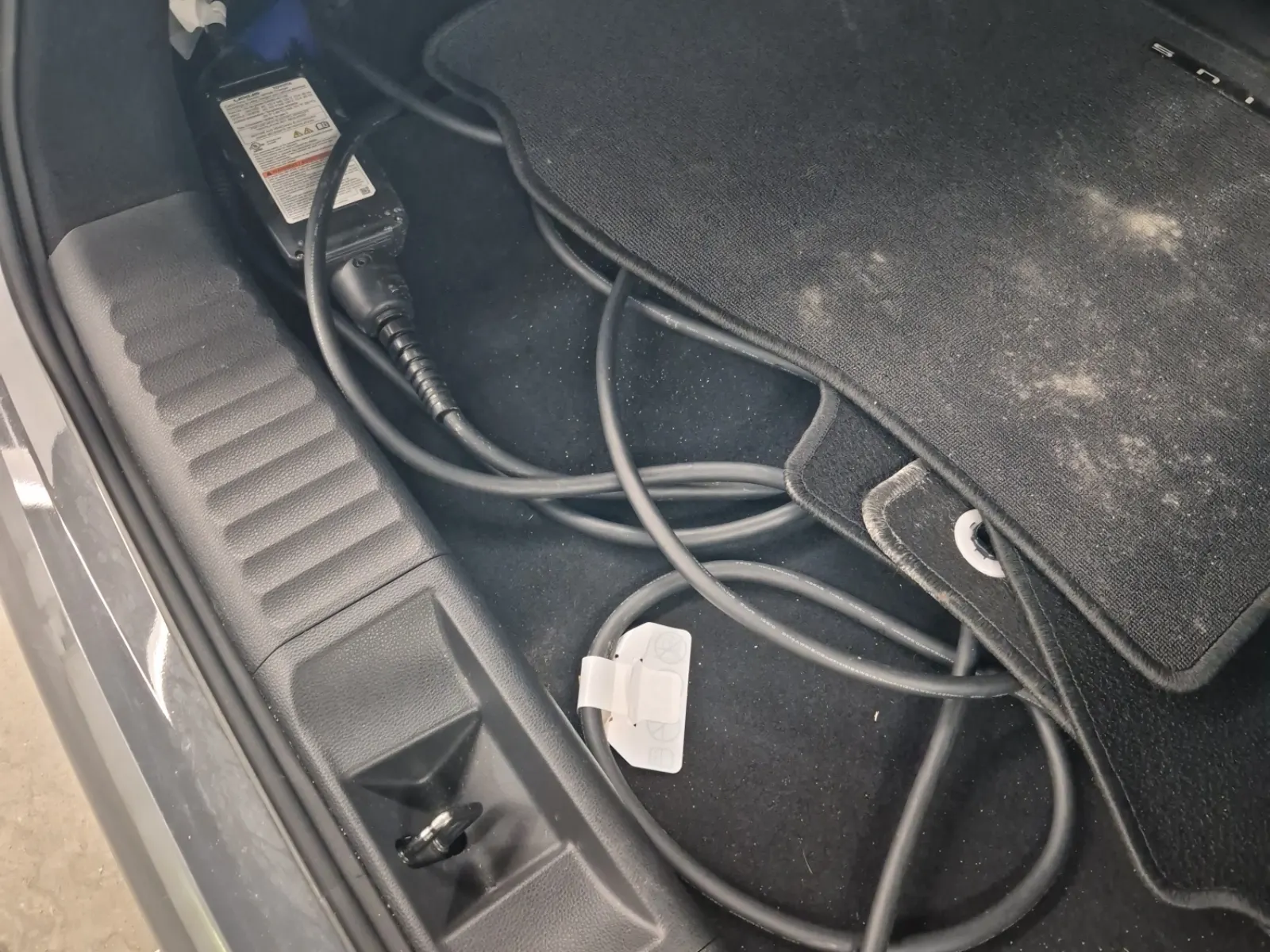 Charging Cable Photo