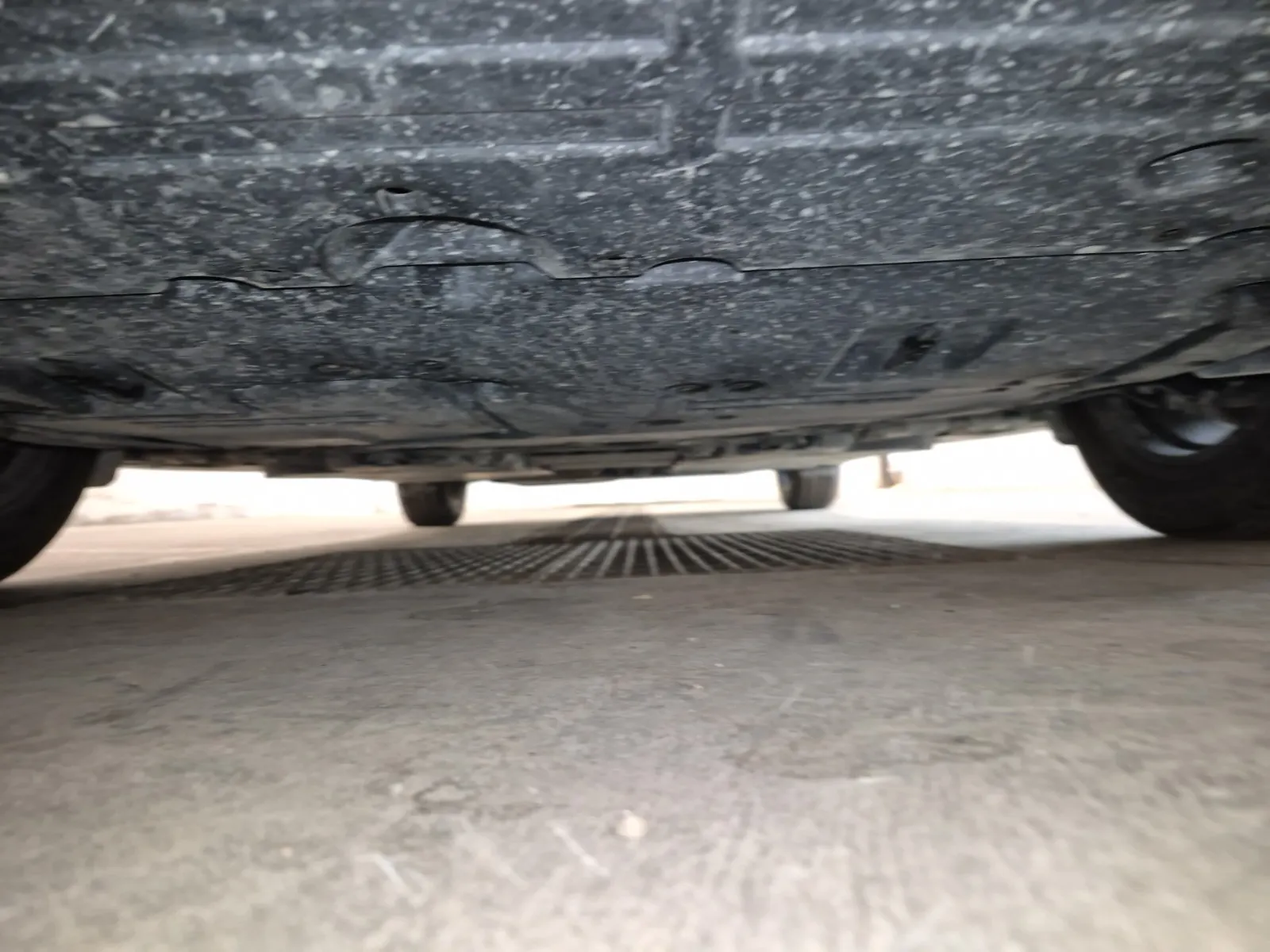 Undercarriage - Front Photo