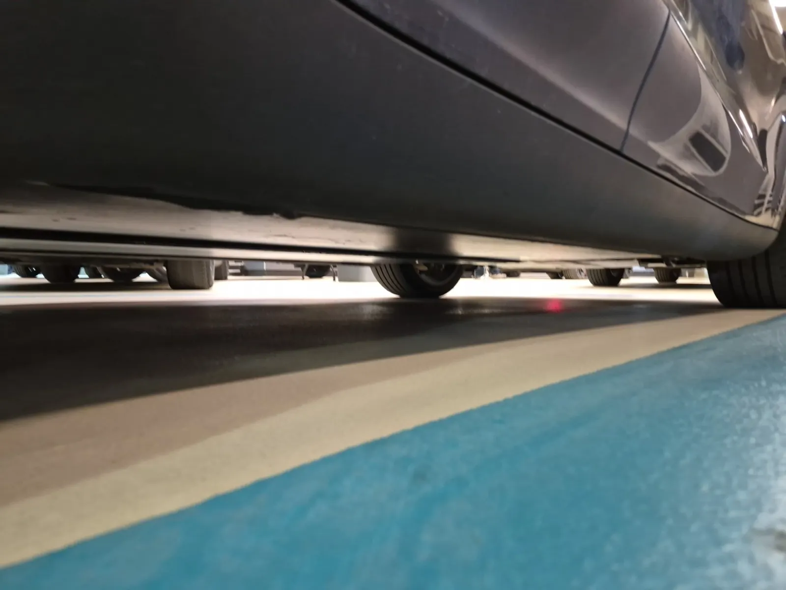 Undercarriage - Passenger Photo