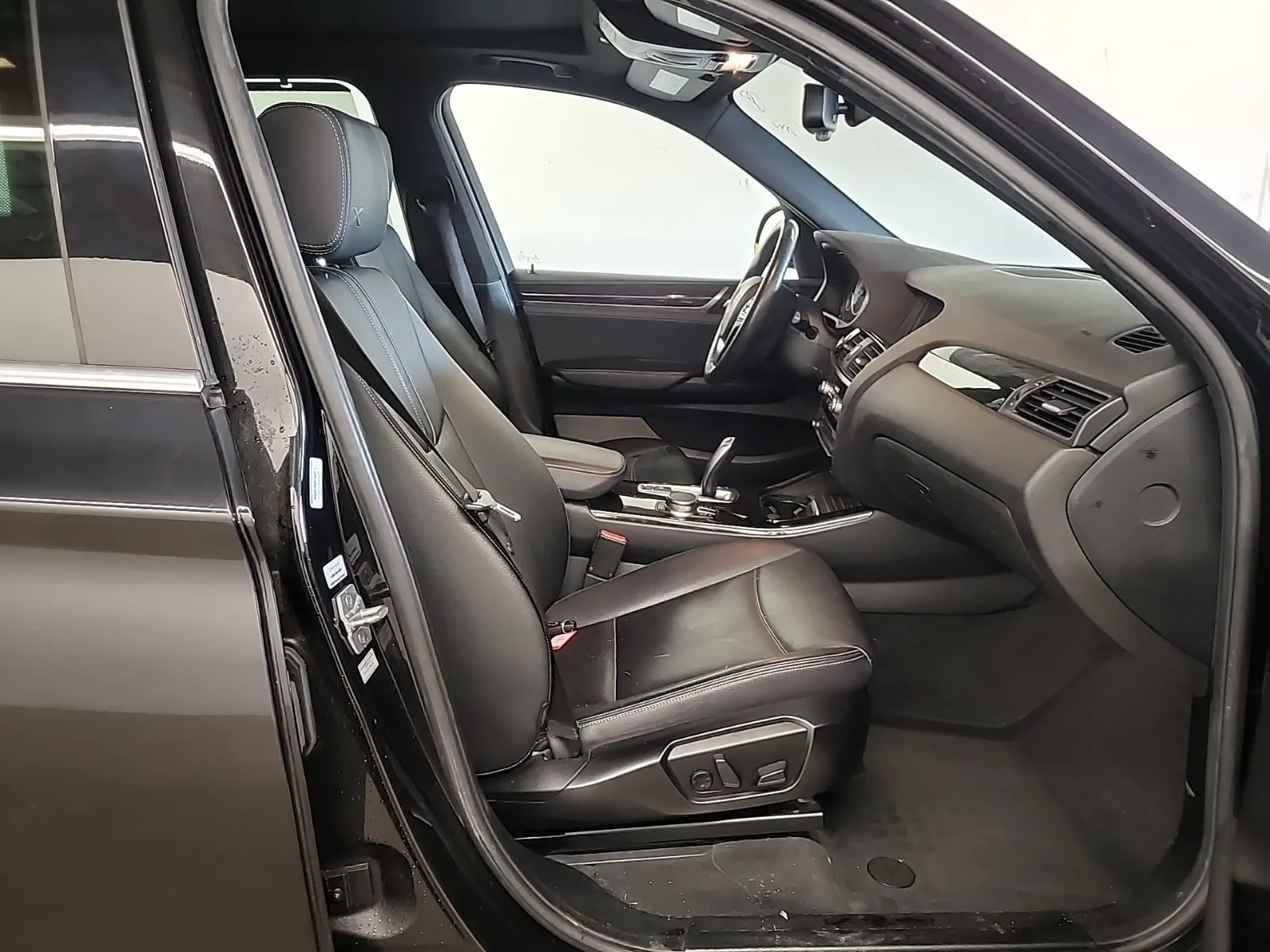 Right Side Interior Photo
