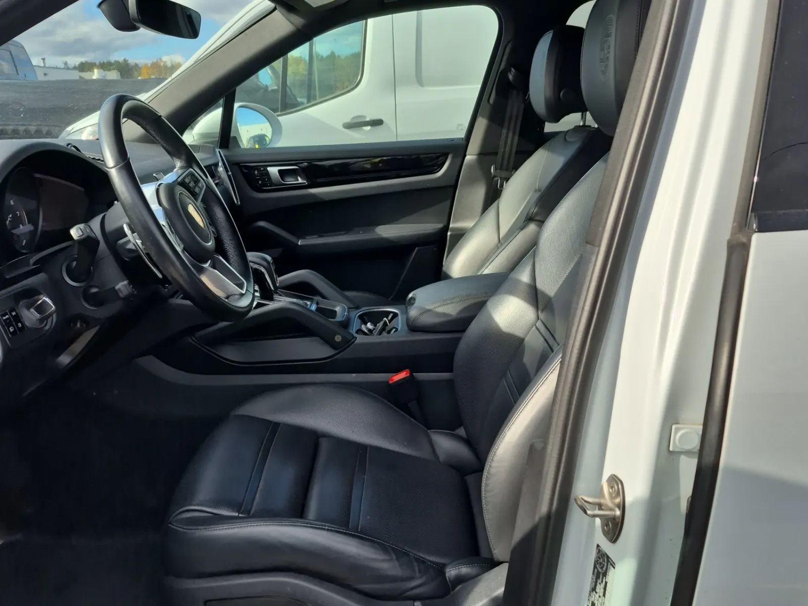 Front Interior Photo