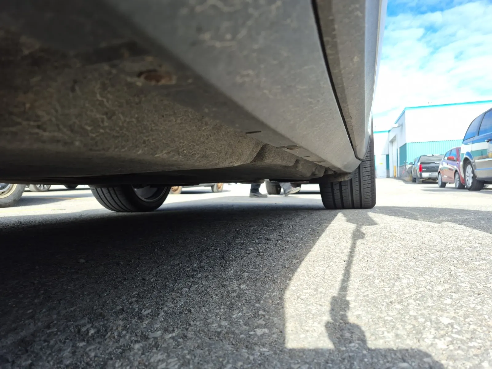 Undercarriage - Driver Photo