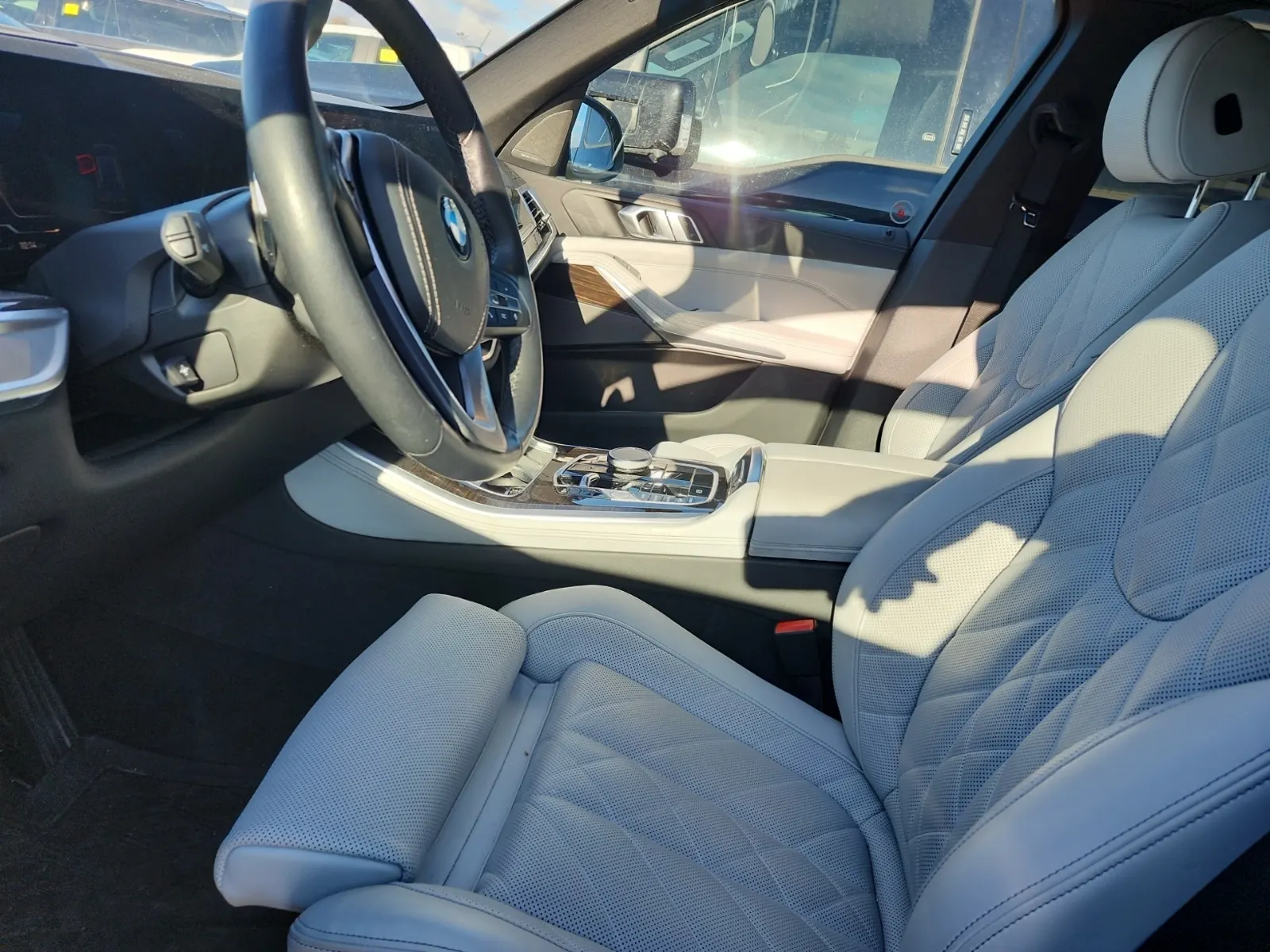 Front Interior Photo