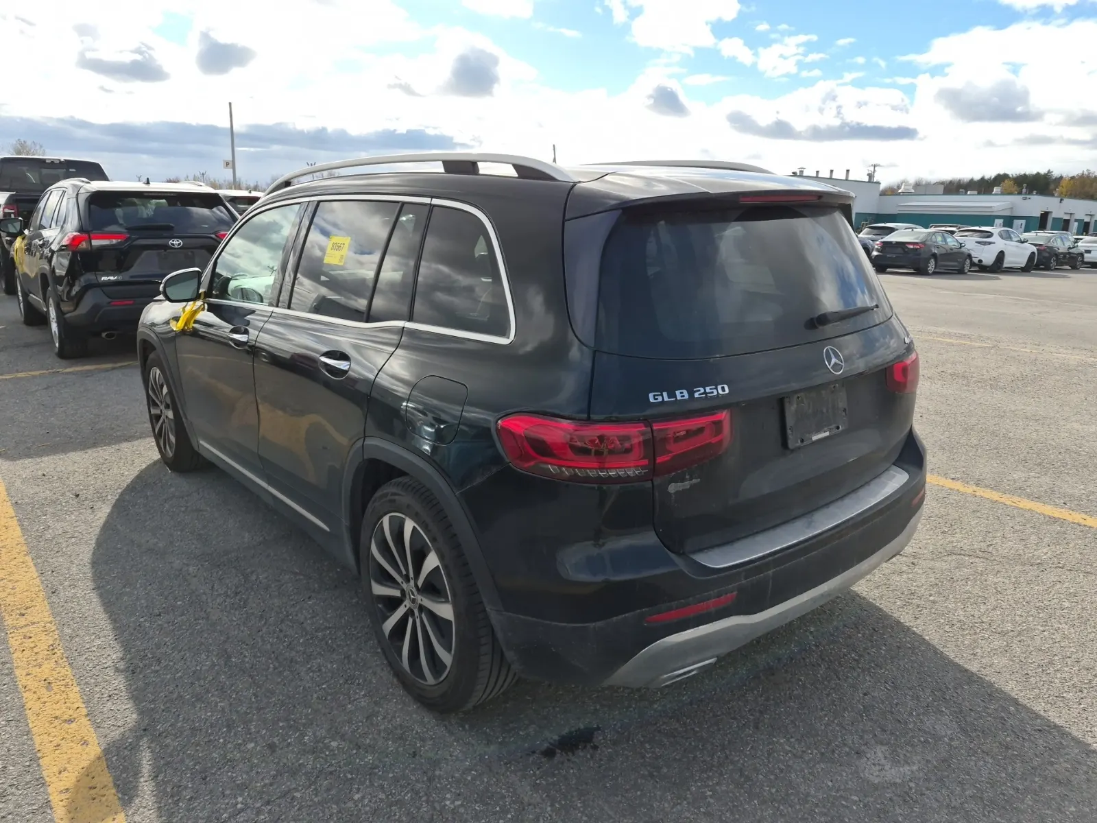 Driver Rear 3/4 Photo