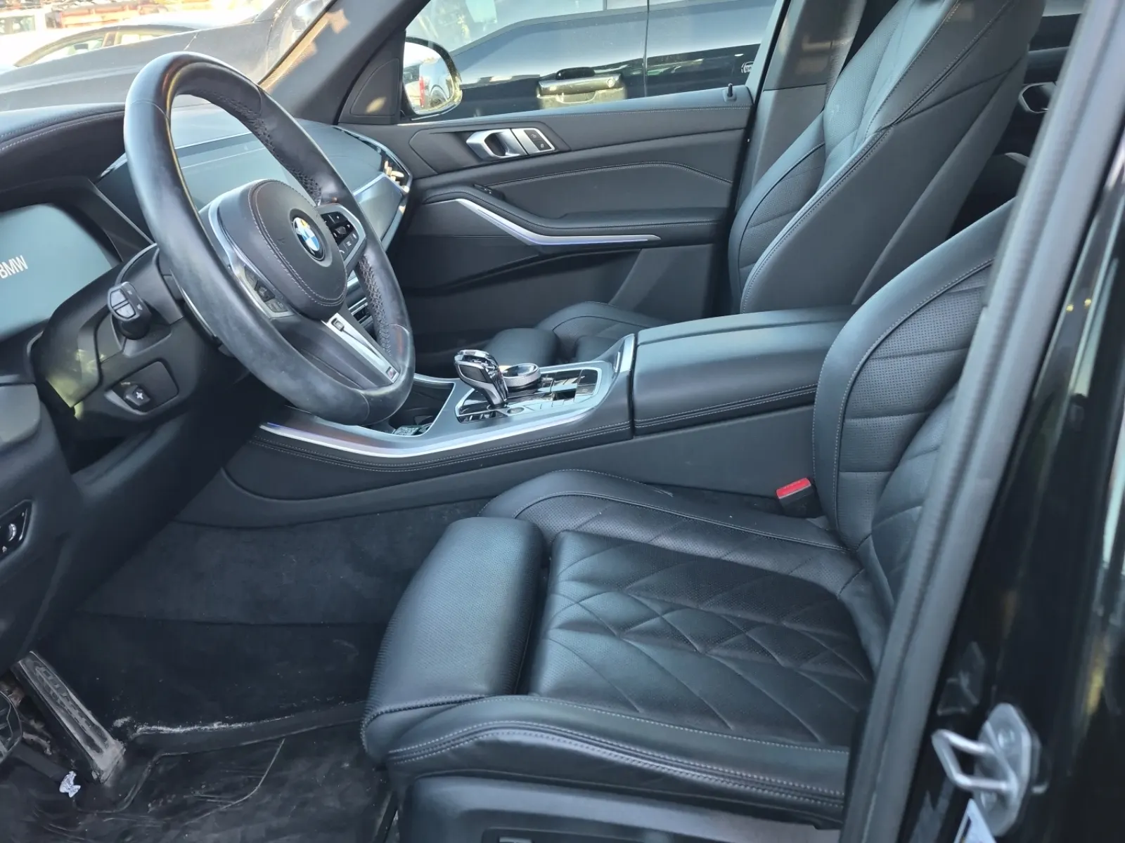 Front Interior Photo