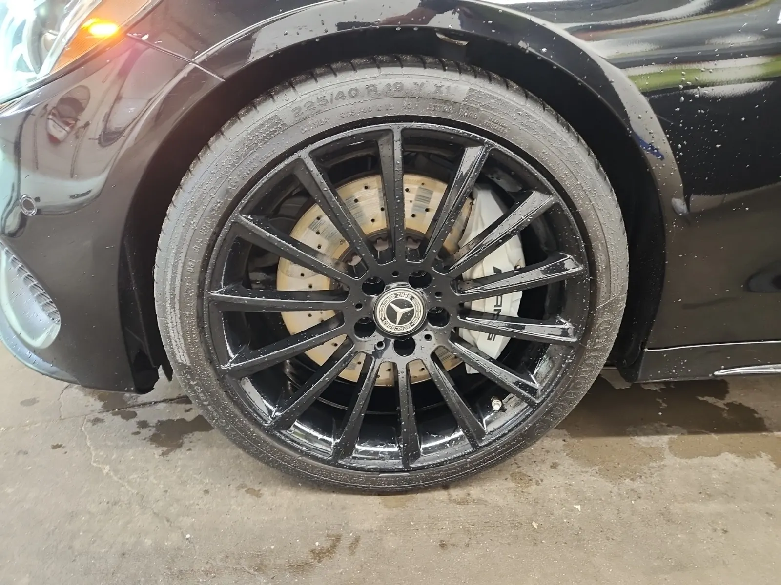 Front driver wheel/tire photo