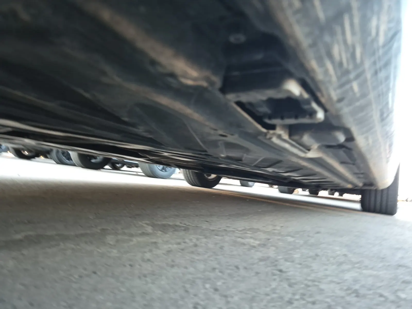 Undercarriage - Passenger Photo