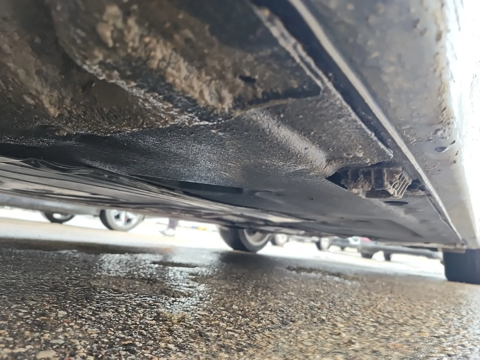 Undercarriage - Driver Photo
