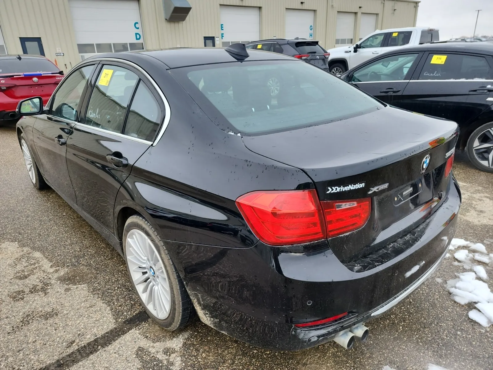 Driver Rear 3/4 Photo