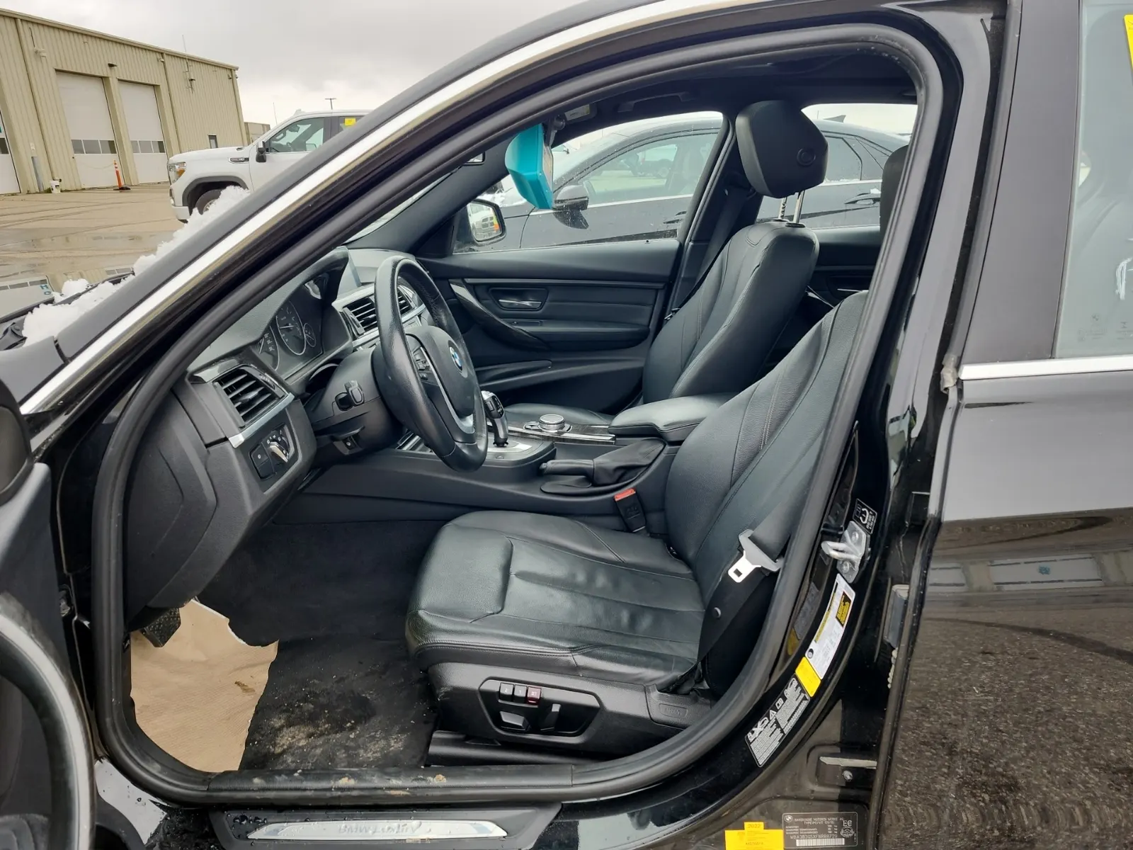 Front Interior Photo