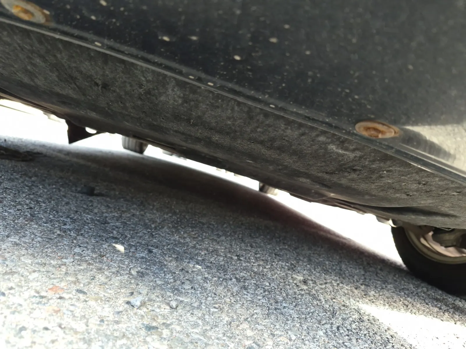 Undercarriage - Front Photo