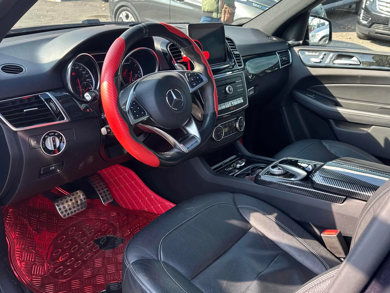 Interior driver side