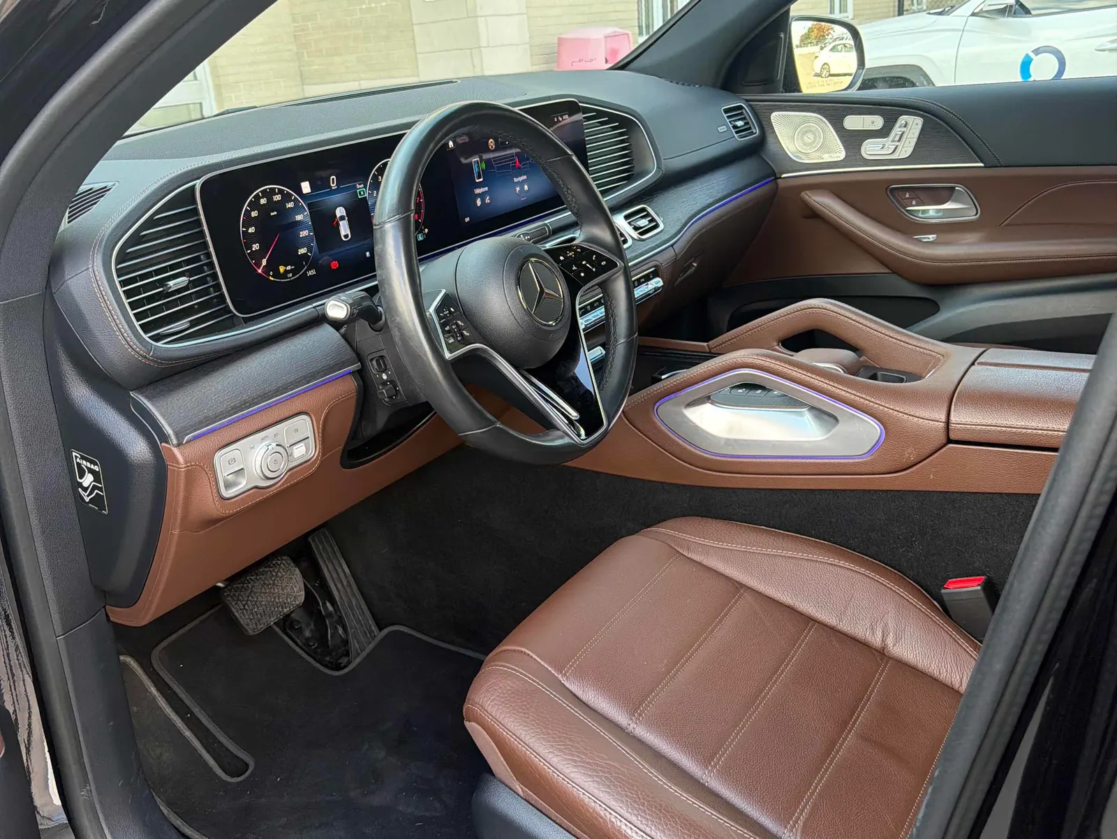 Interior driver side